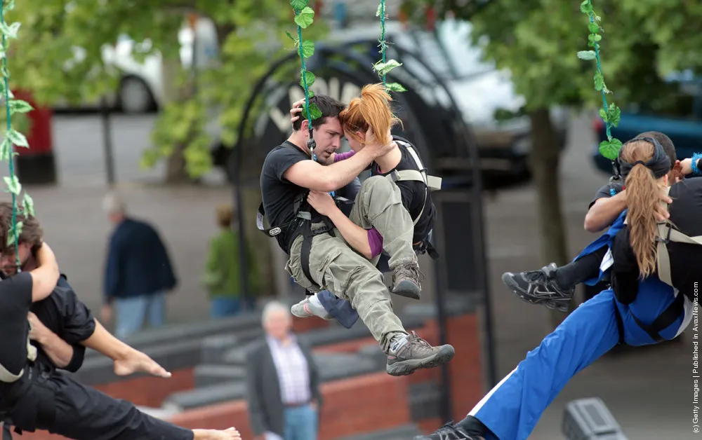 Aerial Dancers And Musicians Launch Salisbury International Arts Festival