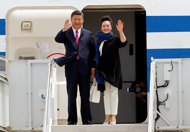 China's President Xi Jinping and his wife Peng Liyuan arrive at Palm Beach International Airport in West Palm Beach, Florida, U.S., April 6, 2017. (Photo by Joe Skipper/Reuters)