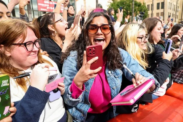 Fans react on the day of the Jonas Brothers' star unveiling ceremony on The Hollywood Walk of Fame in Los Angeles, California, U.S., January 30, 2023. (Photo by Mario Anzuoni/Reuters)