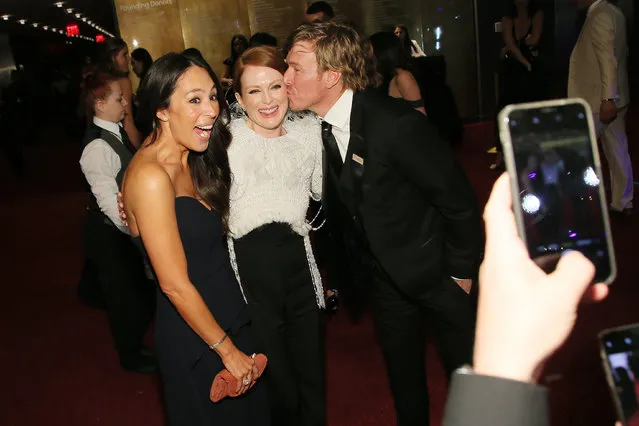 Joanna Gaines, Julianne Moore, and Chip Gaines attend the TIME 100 Gala 2019 Cocktails at Jazz at Lincoln Center on April 23, 2019 in New York City. (Photo by Jemal Countess/Getty Images for TIME)
