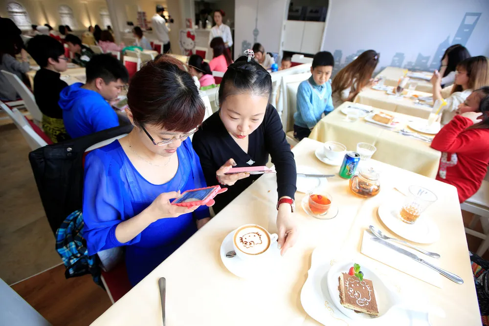 China's First Official Hello Kitty Restaurant