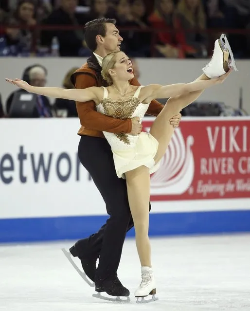 Alexa Scimeca and Chris Knierim of the U.S. perform during the pairs free skate program at the Skate America figure skating competition in Milwaukee, Wisconsin October 24, 2015. (Photo by Lucy Nicholson/Reuters)