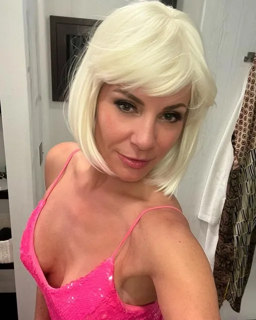 American television personality Luann De Lesseps in the last decade of August 2023 questions if “blondes really have more fun?!”. (Photo by countessluann/Instagram)