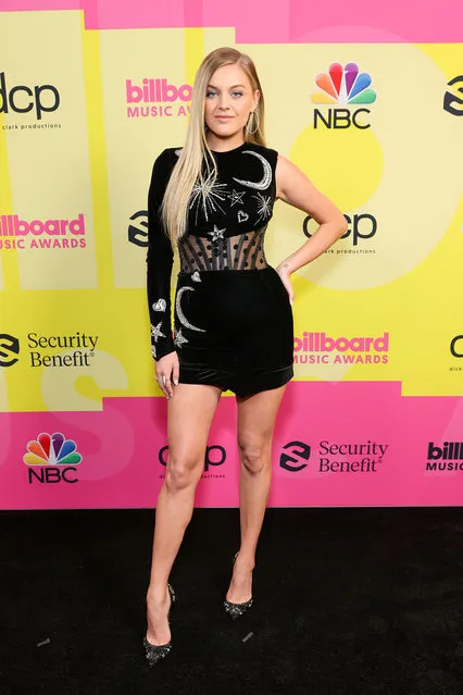 American country pop singer Kelsea Ballerini poses backstage for the 2021 Billboard Music Awards, broadcast on May 23, 2021 at Microsoft Theater in Los Angeles, California. (Photo by Rich Fury/Getty Images for dcp)