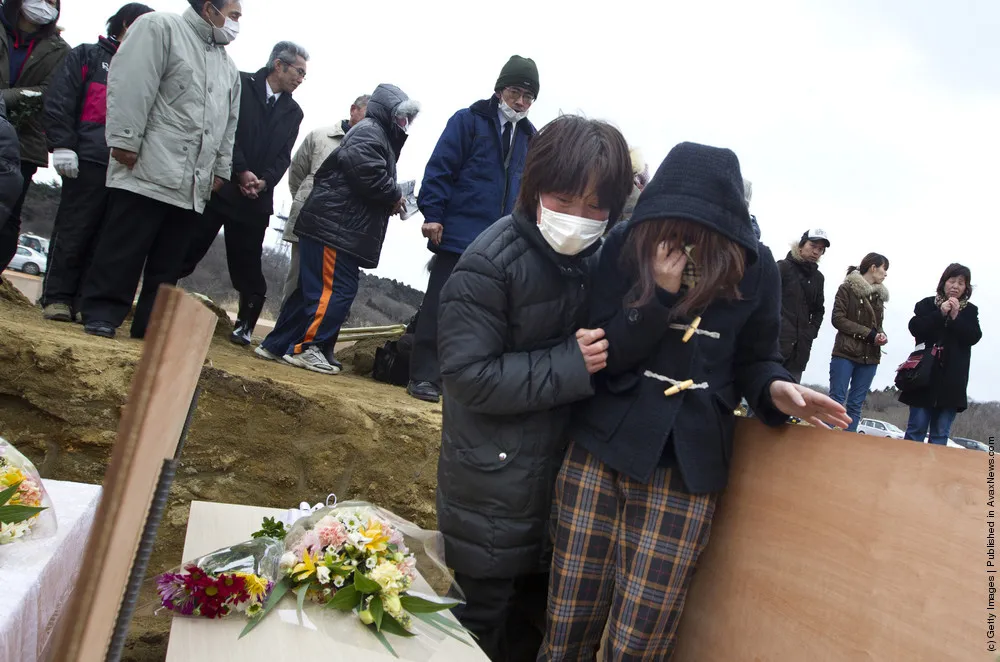 in-japan-bury-victims