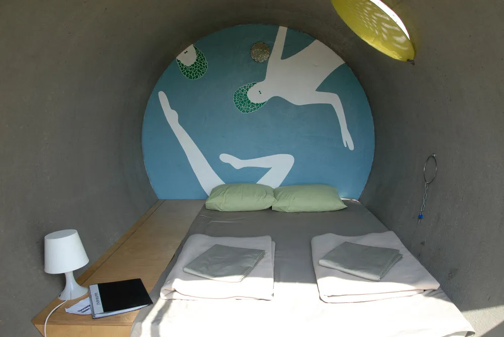 Sleepaway in a Sewer Pipe at Dasparkhotels in Austria and Germany