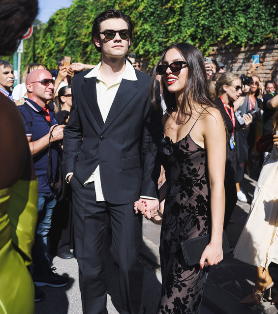 American singer-songwriter Olivia Rodrigo and English actor Louis Partridge are escorted to the premiere of Disclaimerat the 81st Venice International Film Festival on August 29, 2024. (Photo by IPA/INSTARimages)