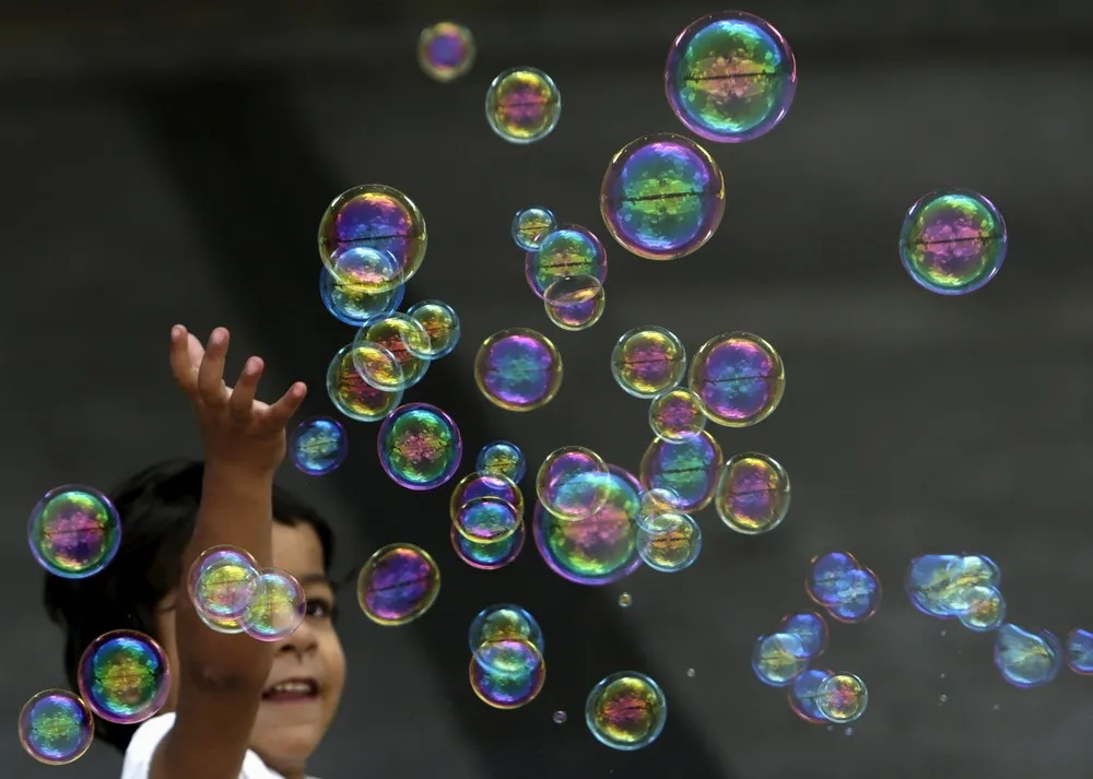 Simply Some Photos: Soap Bubbles