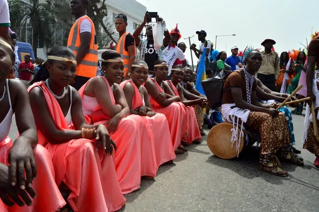 A contingent from Ethiopia is seen on the sidelines during the annual Calabar cultural festival in Calabar, Nigeria, December 28, 2015. (Photo by Reuters/Stringer)