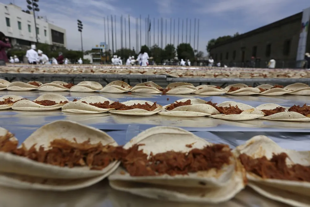 Mexican Chefs Break World Taco Record