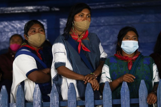 Members of the Mexican revolutionary leftist group Zapatista Army for National Liberation (EZLN) participate in the celebration of the 30th anniversary of the Zapatista uprising at the autonomous community of Caracol Dolores in Ocosingo, Chiapas, Mexico on December 31, 2023. (Photo by Quetzalli Nicte-Ha/Reuters)