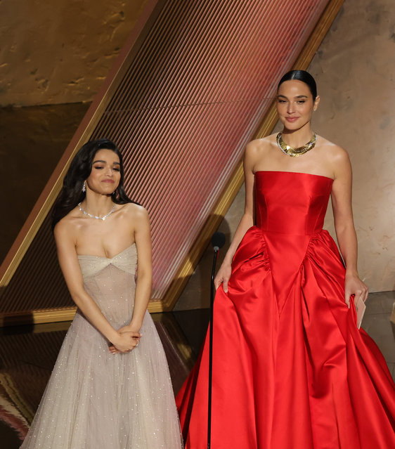 (L-R) American actress and singer Rachel Zegler and Israeli actress Gal Gadot speak onstage during the 97th Annual Oscars at Dolby Theatre on March 02, 2025 in Hollywood, California. (Photo by Kevin Winter/Getty Images)