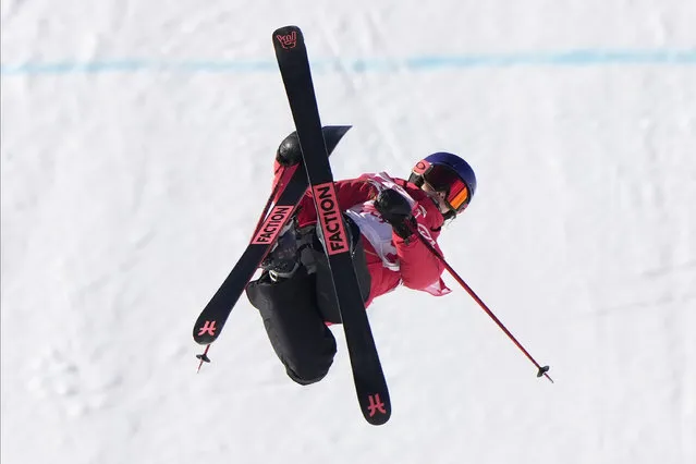China's Eileen Gu competes during the women's slopestyle qualification at the 2022 Winter Olympics, Monday, February 14, 2022, in Zhangjiakou, China. (Photo by Francisco Seco/AP Photo)