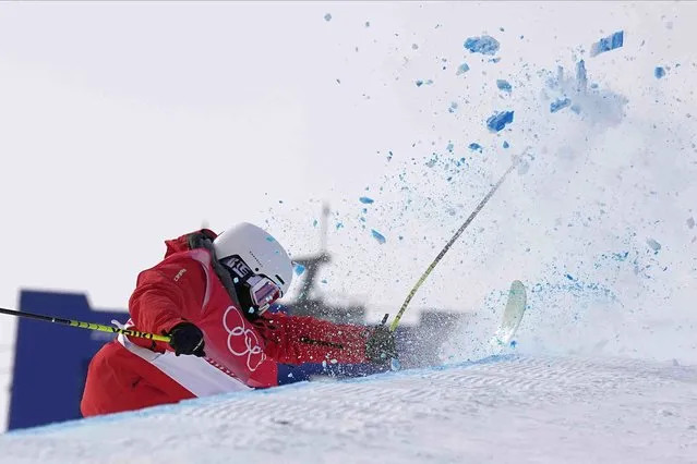 China's Li Fanghui competes during the women's halfpipe qualification at the 2022 Winter Olympics, Thursday, February 17, 2022, in Zhangjiakou, China. (Photo by Gregory Bull/AP Photo)