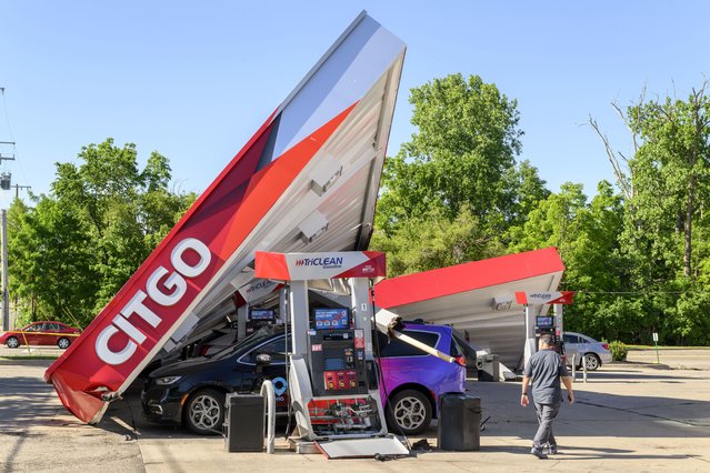 Powerful storms the night before left a gas station heavily damaged on West Ten Mile Road, in Farmington Hills, Mich., June 6, 2024. (Photo by David Guralnick/Detroit News via AP Photo)