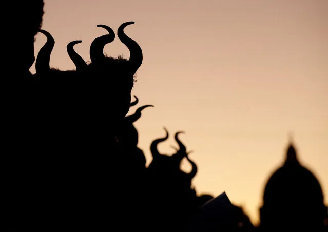 Fans wait for the arrivals of cast members at the European premiere of “Maleficent: Mistress of Evil” in Rome, Italy, October 7, 2019. (Photo by Yara Nardi/Reuters)