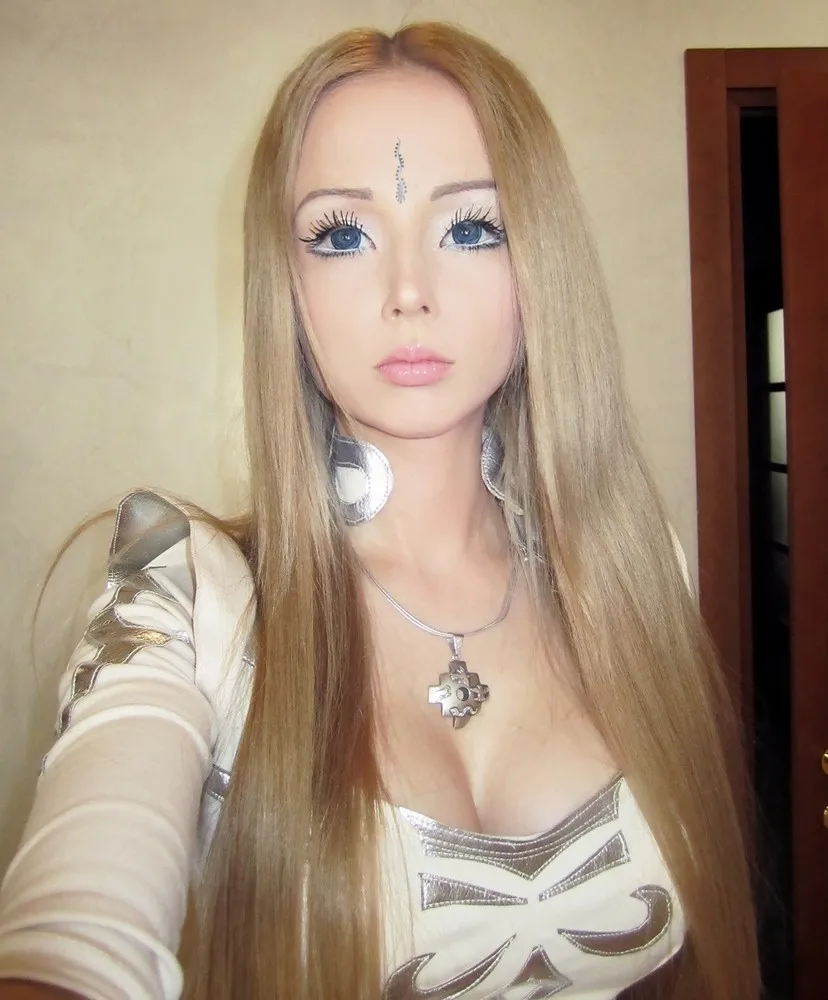 Human Barbie Doll Valeria Lukyanova From The Ukraine