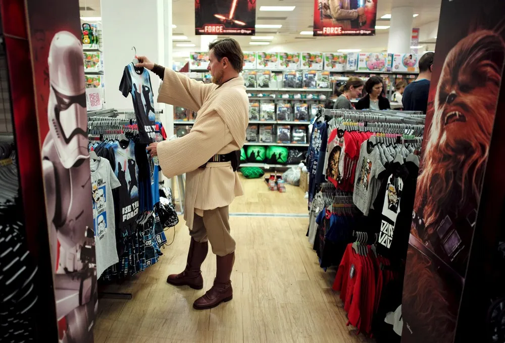 Consumer Madness “Star Wars” Fans