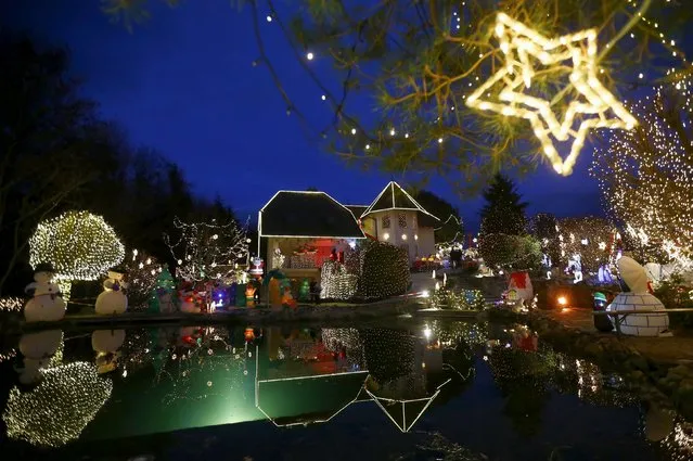 A general view shows Christmas decoration at a country house estate in the village of Bad Tatzmannsdorf, Austria, November 30, 2015. (Photo by Leonhard Foeger/Reuters)