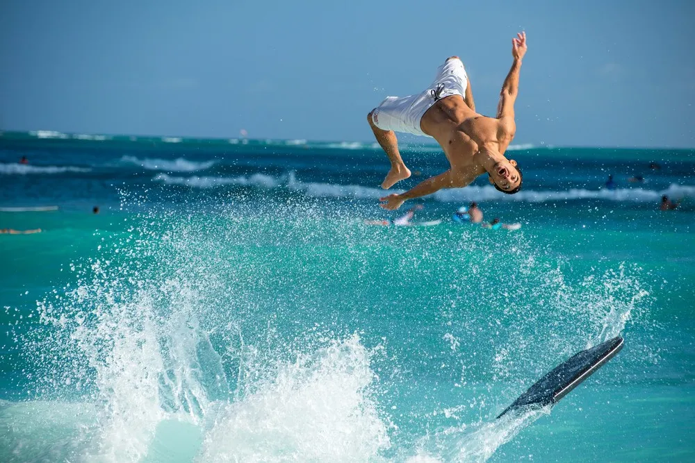 ALL 2013 National Geographic Traveler Photo Contest – in HIGH RESOLUTION. Part III: “Spontaneous Moments” – Weeks 1-10