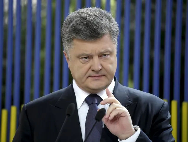 Ukrainian President Petro Poroshenko gestures during a news conference in Kiev, Ukraine, June 5, 2015. REUTERS/Mykhailo Markiv/Ukrainian Presidential Press Service/Pool