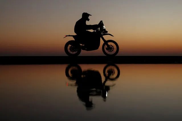 The pilot Adrien Van Beveren participates in the fourth stage of the 2022 Dakar Rally between Al Qaisumah and Riyadh, Saudi Arabia, 05 Janua​ry 2022. (Photo by Biel Aliño/EPA/EFE)