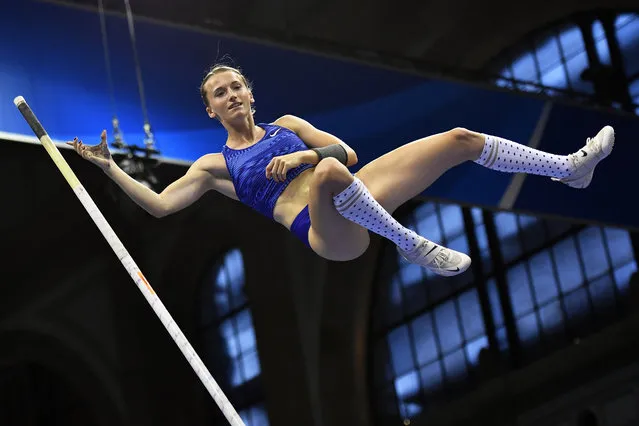 Russia's Anzhelika Sidorova competes in the women's Pole Vault indoor event during the Weltklasse IAAF Diamond League international athletics meeting at the main railway station in Zurich, Switzerland, 28 August 2019. (Photo by  Walter Bieri/EPA/EFE)