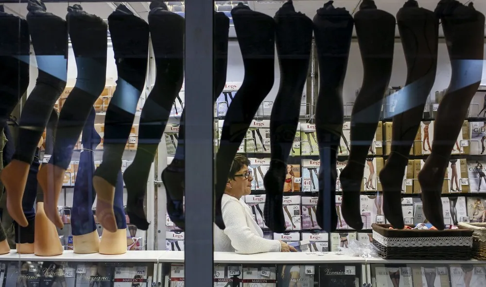 Simply Some Photos: Humans and Mannequins