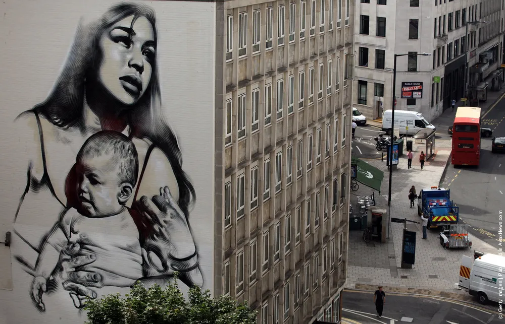 Graffiti Artists Collaborate For Europe's Largest Street Art Project In Bristol
