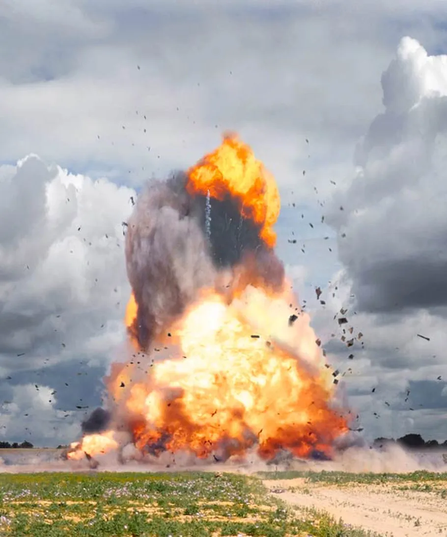 Взрыв отрывок. Красивый взрыв. Взрывы на Украине.
