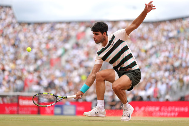 Carlos Alcaraz of Spain plays a backhand against Jiri Lehecka of Czechia during the Men's Singles Final on Day Fourteen of the 2025 HSBC Championships at The Queen's Club on June 22, 2025 in London, England. (Photo by Julian Finney/Getty Images)