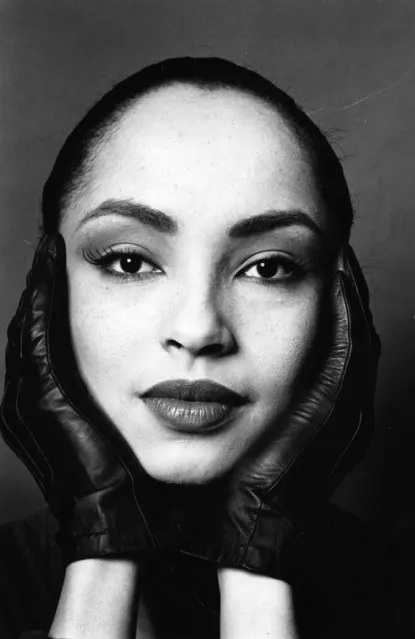 Nigerian-born British singer and songwriter Sade (Helen Folasade), 1990. (Photo by Express Newspapers/Getty Images)