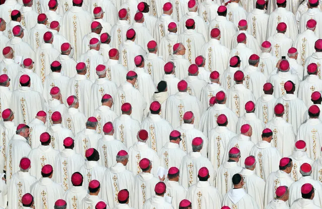 Bishops attend a Mass for the canonisation of the Pope Paul VI and El Salvador's Archbishop Oscar Romero at the Vatican, October 14, 2018. (Photo by Alessandro Bianchi/Reuters)