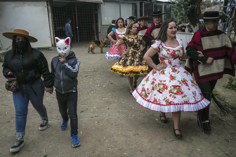 Pictures of the Year 2022, Part 111-1/163