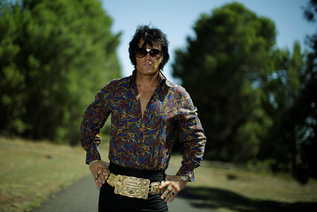 Elvis Presley tribute artist Pete Storm from London, dressed as 1970's Elvis, is pictured during the 25th annual Parkes Elvis Festival in the rural Australian town of Parkes, west of Sydney, January 13, 2017. (Photo by Jason Reed/Reuters)