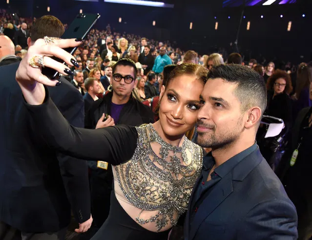 Entertainer Jennifer Lopez and actor Wilmer Valderama attend the People's Choice Awards 2017 at Microsoft Theater on January 18, 2017 in Los Angeles, California. (Photo by Christopher Polk/Getty Images for People's Choice Awards)