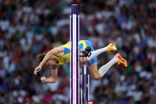 Armand Duplantis of Team Sweden competes during the Men's Pole Vault Final on day ten of the Olympic Games Paris 2024 at Stade de France on August 05, 2024 in Paris, France. (Photo by Patrick Smith/Getty Images)