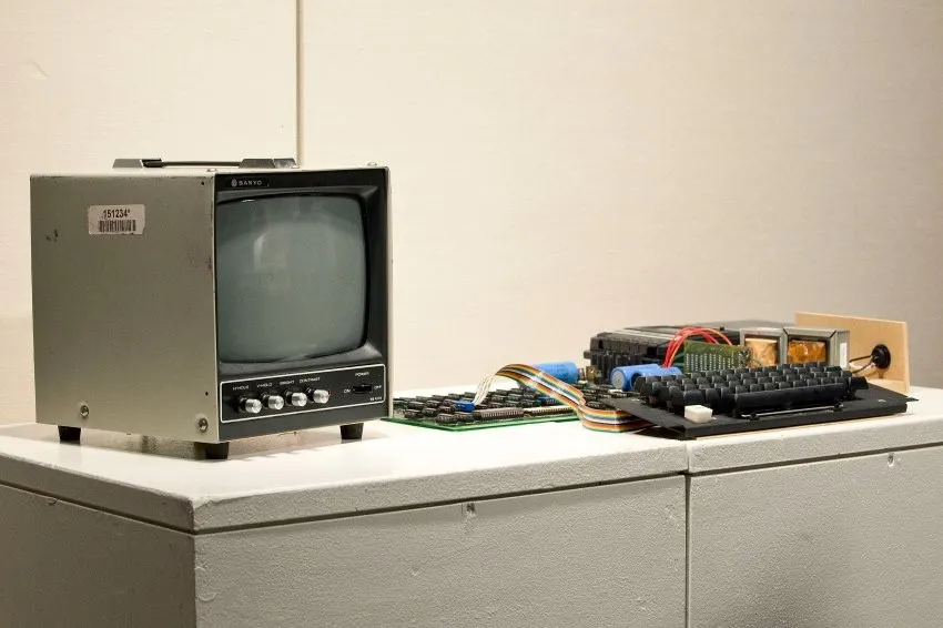 Sotheby's To Auction Working Version Of First Apple Computer Model