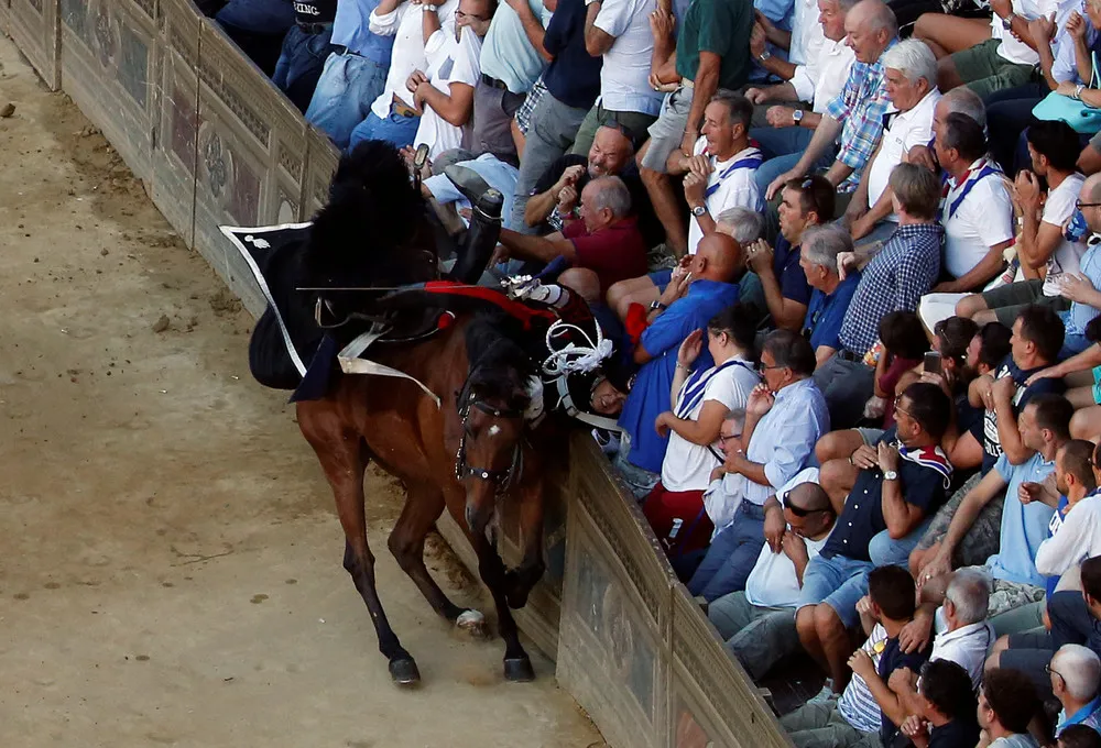 The Day in Photos – August 16, 2017