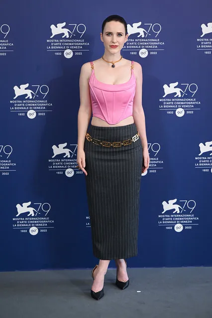 American actress Rachel Brosnahan attends the photocall for “Dead For A Dollar” & Cartier Glory To The Filmmaker Award at the 79th Venice International Film Festival on September 06, 2022 in Venice, Italy. (Photo by Stephane Cardinale – Corbis/Corbis via Getty Images)