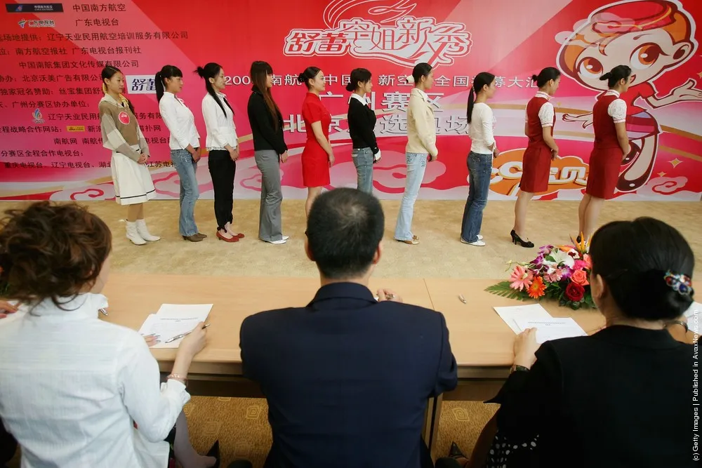 China Eastern Airlines Recruits Stewardesses