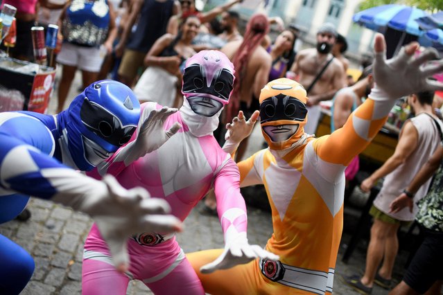 Revellers take part in the annual block party known as “Cha da Alice”, during carnival festivities in Rio de Janeiro, Brazil on February 5, 2023. (Photo by Lucas Landau/Reuters)