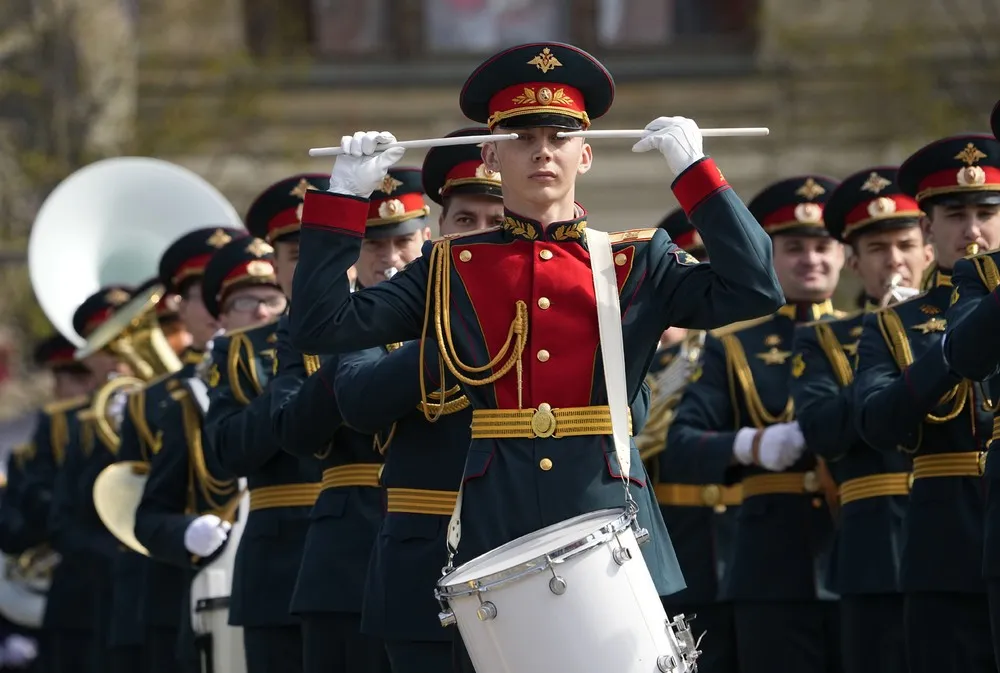 A Look at Life in Russia, Part 3/4