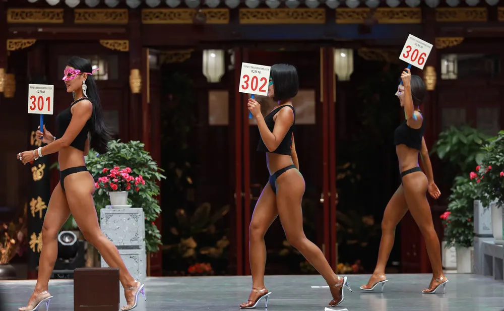 China's Take on the Miss Bum Bum Contest