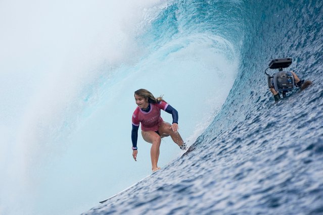 Caroline Marks, of the United States, surfs during the gold medal match of the surfing competition at the 2024 Summer Olympics, Monday, August 5, 2024, in Teahupo'o, Tahiti. (Photo by Gregory Bull/AP Photo)