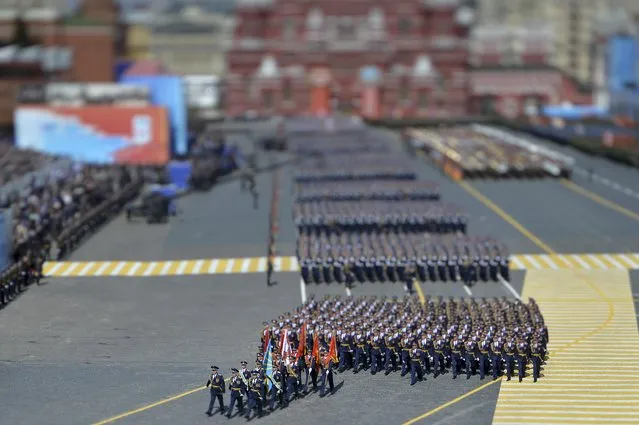 Russian servicemen march during the Victory Day parade at Red Square in Moscow, Russia, May 9, 2015. (Photo by Reuters/Host Photo Agency/RIA Novosti)