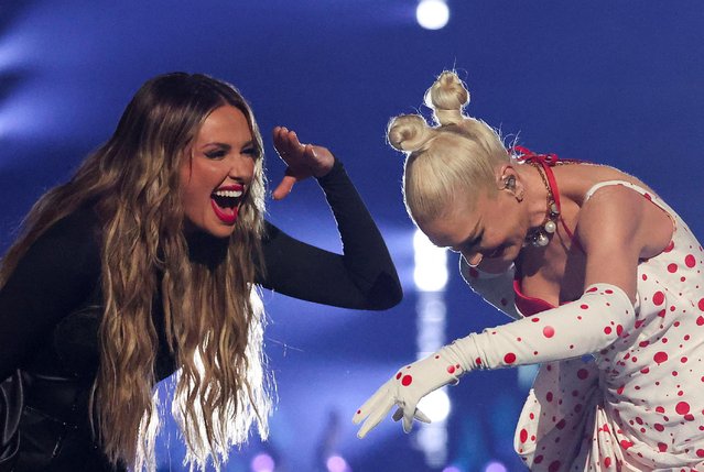 American singer-songwriter Gwen Stefani (R) and American country music singer Carly Pearce perform during the CMT (Country Music Television) Music Awards in Austin, Texas, U.S., April 2, 2023. (Photo by Mario Anzuoni/Reuters)