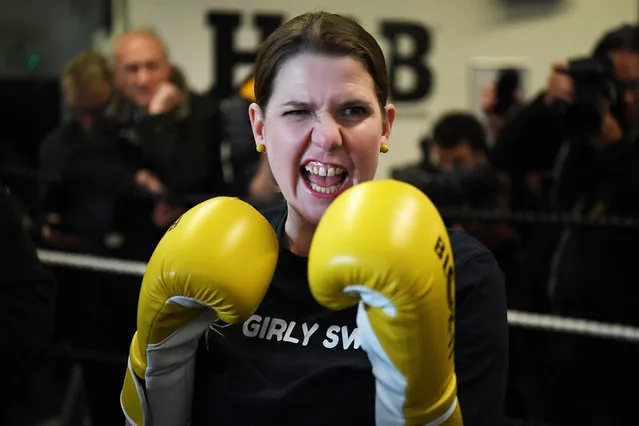 Jo Swinson, Leader of the Liberal Democrats takes part in some boxing practice as she campaigns at a boxing gym for young people on November 13, 2019 in London, England. The United Kingdom will hold a general election on December 12. (Photo by Leon Neal/Getty Images)