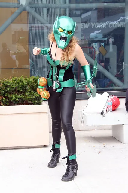 General Atmosphere at 2014 New York Comic Con – Day 2 at Jacob Javitz Center on October 10, 2014 in New York City. (Photo by Laura Cavanaugh/Getty Images)