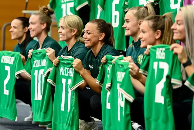 Captain Katie McCabe (centre) with teammates during a Republic of Ireland Fifa Women's World Cup 2023 squad announcement event at O'Reilly Hall in UCD, Dublin on June 29, 2023. (Photo by Sam Barnes/Sportsfile)